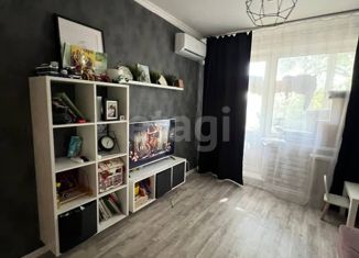 Продаю 1-ком. квартиру, 36 м2, Тольятти, улица Толстого, 22, Центральный район