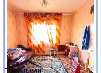 Продаю комнату, 60 м2, Новокубанск, улица Чапаева, 56
