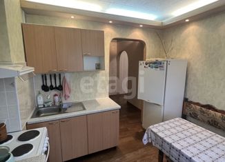 Сдается в аренду 2-ком. квартира, 52 м2, Муравленко, улица Украинских Строителей, 3