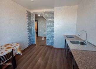 Продаю 3-ком. квартиру, 64.5 м2, Арсеньев, Октябрьская улица, 82