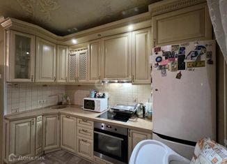 Продается 3-ком. квартира, 64.7 м2, Когалым, Ленинградская улица, 12