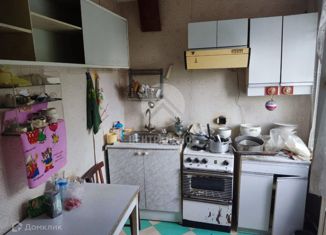 Продается трехкомнатная квартира, 57 м2, Новосибирск, улица Энгельса, 10А, улица Энгельса