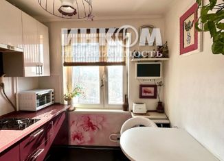 Продается двухкомнатная квартира, 41.2 м2, Москва, метро Ломоносовский проспект, Веерная улица, 40к5