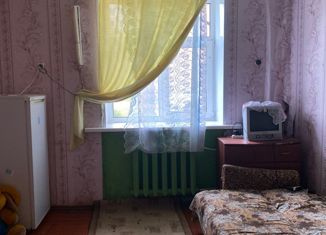 Трехкомнатная квартира на продажу, 60.3 м2, Псковская область, улица Римского-Корсакова, 10