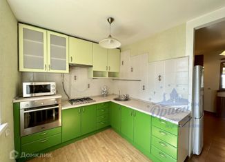 Продажа 2-ком. квартиры, 55.9 м2, Нижний Новгород, улица Шаляпина, 24, метро Бурнаковская