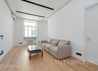 Сдам 2-комнатную квартиру, 56 м2, Москва, Малая Бронная улица, 42/14, Малая Бронная улица