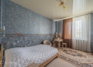 Продается 3-комнатная квартира, 68 м2, Екатеринбург, улица Баумана, 20, улица Баумана