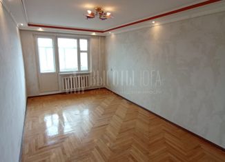 Продам 2-ком. квартиру, 57 м2, Ставрополь, Биологическая улица, 10, микрорайон № 10