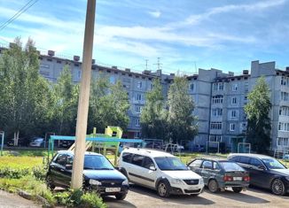 Продаю 4-ком. квартиру, 62.3 м2, Алапаевск, улица Красных Орлов, 5