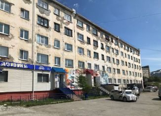 Продаю 4-ком. квартиру, 90.6 м2, Магадан, Полярная улица, 21