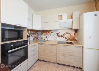 Продажа 2-комнатной квартиры, 64.4 м2, микрорайон Вишнёвая Горка, Изумрудная улица, 4