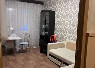 Продаю 3-комнатную квартиру, 70 м2, Ивангород, улица Федюнинского, 17