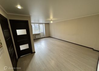 Продам 1-комнатную квартиру, 32.4 м2, Тюменская область, улица Республики, 94