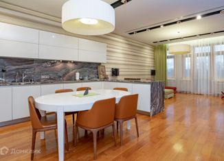 Продажа трехкомнатной квартиры, 129.7 м2, Санкт-Петербург, Южная дорога, 5, метро Крестовский остров