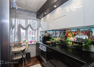 Продажа 3-комнатной квартиры, 59.8 м2, Новосибирск, улица Чапаева, 5, улица Чапаева