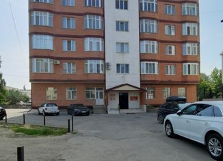 Продается 4-ком. квартира, 152 м2, Нальчик, Балкарская улица, 11