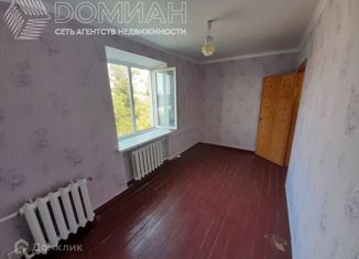 Трехкомнатная квартира на продажу, 49 м2, Красный Сулин, Центральная улица, 16