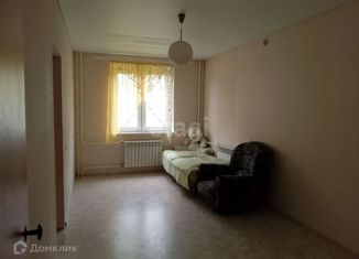 Трехкомнатная квартира на продажу, 68.4 м2, Кыштым, улица Гагарина, 4В