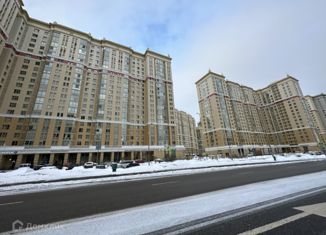 Сдается в аренду двухкомнатная квартира, 84 м2, Москва, Мосфильмовская улица, 88к4с1, ЖК Мосфильмовский