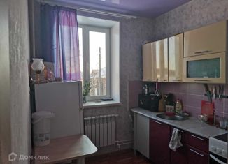 Продаю 3-ком. квартиру, 58 м2, поселок Рудничный, Первомайская улица, 5