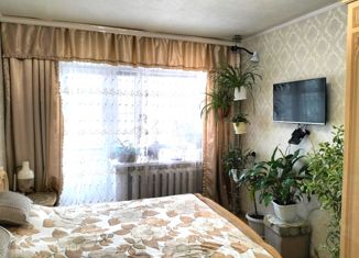 Продам 3-ком. квартиру, 56 м2, Коми, Коммунистическая улица, 33
