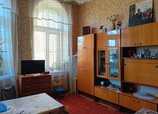 Продаю 2-комнатную квартиру, 41.8 м2, Астраханская область, улица Красного Знамени, 4