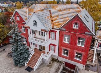 Продам дом, 1000 м2, Голицыно, Советская улица, 82