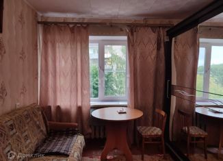 Продажа 2-ком. квартиры, 35 м2, Череповец, улица Краснодонцев, 41