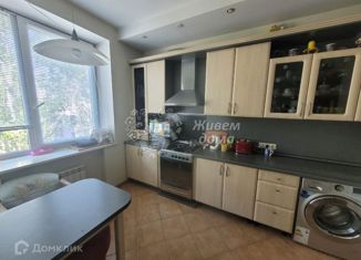 Продам 4-комнатную квартиру, 94 м2, Волгоград, Центральный район, Советская улица, 14