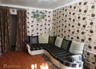 Продажа 2-ком. квартиры, 40 м2, Лабинск, Центральная улица, 12