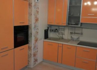 Продам 3-комнатную квартиру, 73 м2, Москва, улица Михайлова, 39, метро Окская