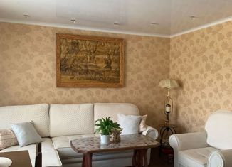 Продается 5-комнатная квартира, 111.8 м2, Нижнекамск, улица 50 лет Октября, 12