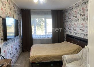 Продается 3-комнатная квартира, 54 м2, Абакан, улица Гагарина, 46