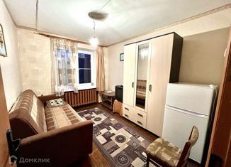 Продаю комнату, 71 м2, Петергоф, Никольская улица, 3