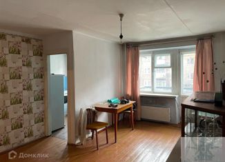 Продается двухкомнатная квартира, 40.7 м2, Кемеровская область, улица Ватутина, 14