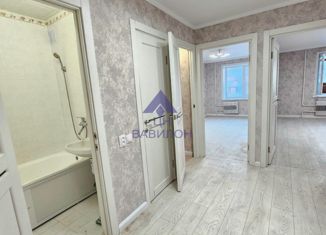 Продается 2-комнатная квартира, 52 м2, Волгодонск, улица Ленина, 121