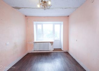 Продам 3-комнатную квартиру, 52 м2, Тобольск, микрорайон Менделеево, 5