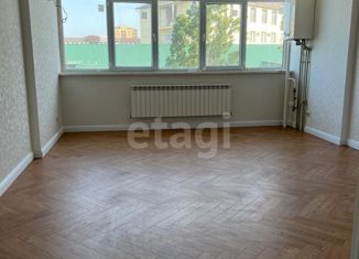 Трехкомнатная квартира на продажу, 136 м2, Махачкала, улица Лаптиева, 85