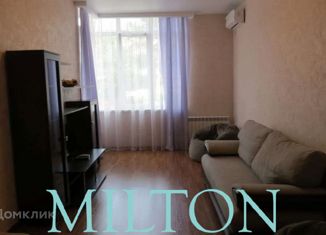 Продаю двухкомнатную квартиру, 73 м2, Геленджик, улица Халтурина, 11