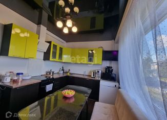 Продается 2-комнатная квартира, 61.5 м2, Губкинский, 1-й микрорайон, 47