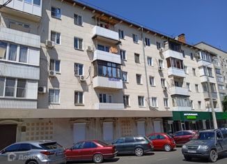 Продажа 2-ком. квартиры, 42 м2, Краснодар, улица Володи Головатого, 342, улица Володи Головатого