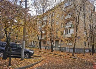 Продажа 2-комнатной квартиры, 42.3 м2, Москва, Путевой проезд, 6, станция Дегунино