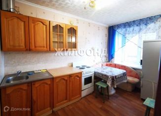 Продается трехкомнатная квартира, 62.8 м2, деревня Лоскутово, Октябрьская улица, 4