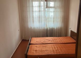 Продаю четырехкомнатную квартиру, 73.2 м2, Беслан, улица Дзарахохова, 23