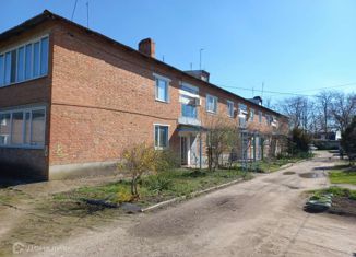 Продам 1-ком. квартиру, 37 м2, поселок городского типа Гирей, Комсомольская улица, 1