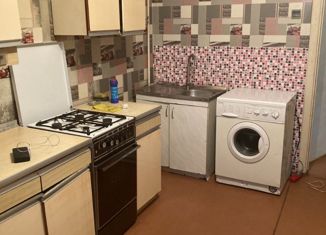 Продаю 1-ком. квартиру, 47 м2, Симферополь, улица Маршала Жукова, 33, Железнодорожный район