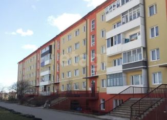 Продам 2-ком. квартиру, 41.3 м2, Калининградская область, Фабричная улица, 9