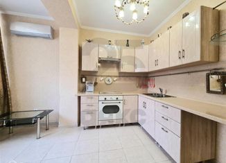 Продам 2-комнатную квартиру, 61.9 м2, Краснодар, улица Рахманинова, 1, Музыкальный микрорайон