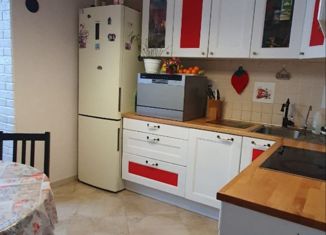 Продам трехкомнатную квартиру, 71.4 м2, Москва, Некрасовская улица, 9, Некрасовская улица