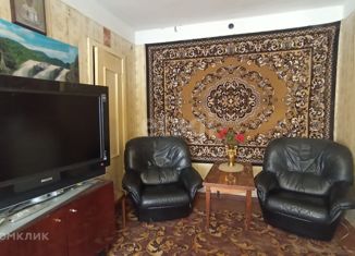 Продается 2-ком. квартира, 42.4 м2, Волхов, Новгородская улица, 12